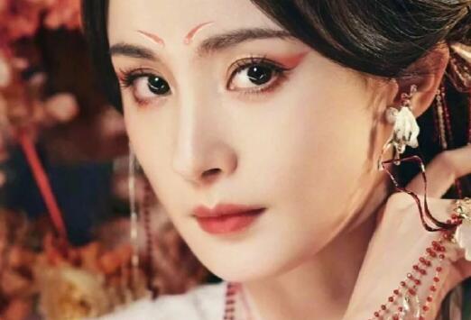 《狐妖小紅娘》眼妝教程，廣西化妝時(shí)尚培訓(xùn)