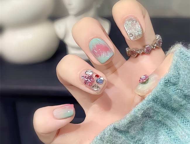 適合短圓甲的秋冬氛圍美甲，南寧美甲推薦