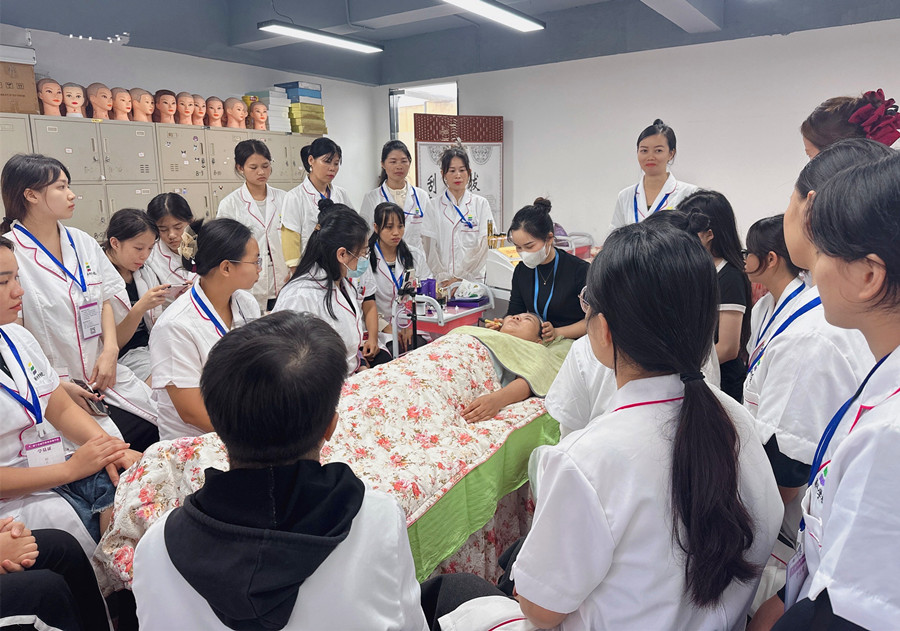 使用美容儀器注意事項，南寧美容儀器培訓(xùn)班教學(xué)