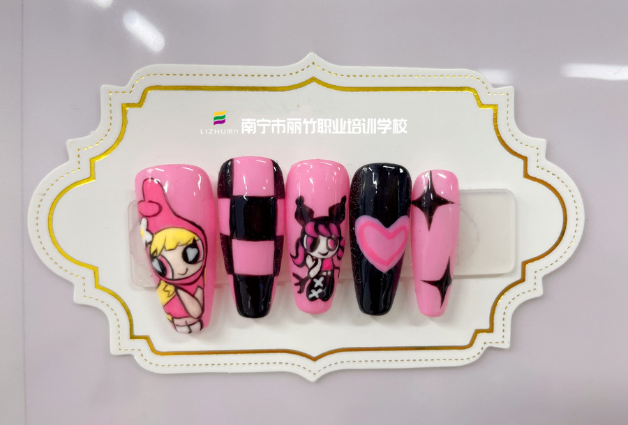 美甲的甲面不亮怎么辦？廣西美甲學(xué)習(xí)中心