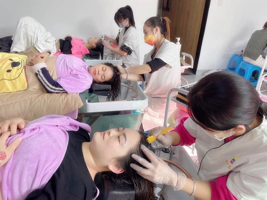 南寧頭療師：為什么越來越多人學(xué)頭療養(yǎng)發(fā)？