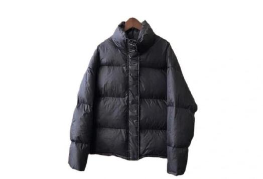 黑色短款羽絨服搭配技巧，廣西人物形象造型課程