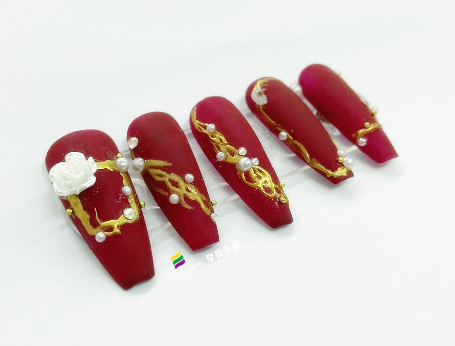 新年紅色美甲，廣西學(xué)美甲款式