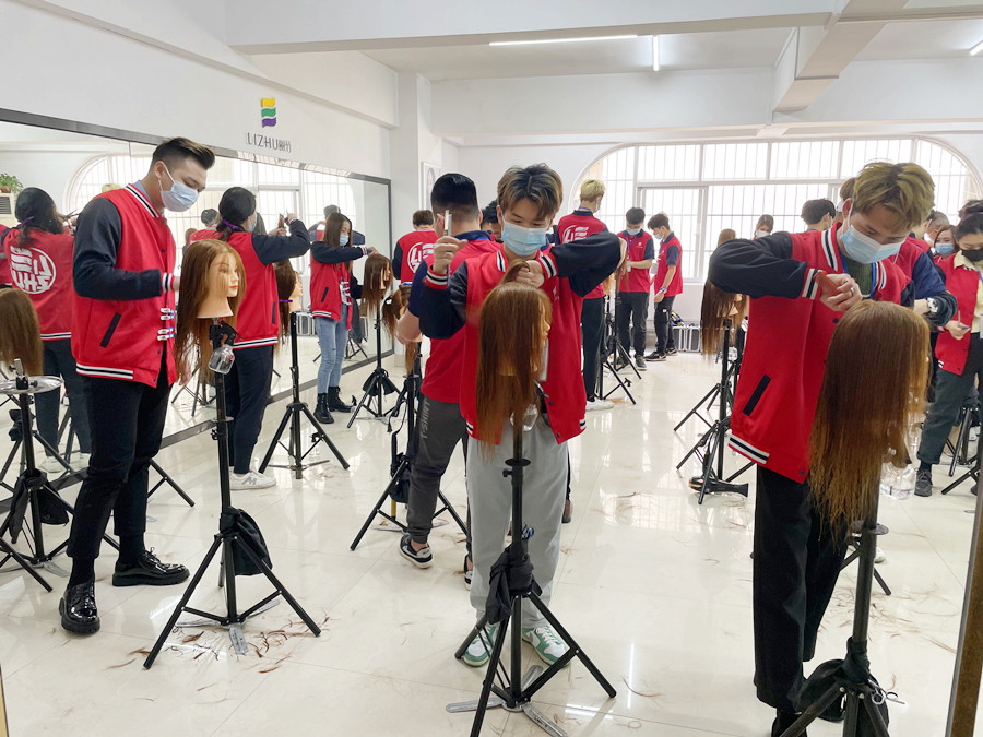 美發(fā)發(fā)型移除層次修剪技巧，南寧培訓(xùn)剪發(fā)造型