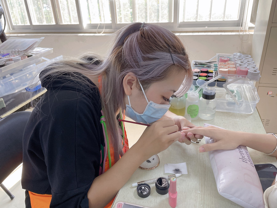 南寧美甲進修，零基礎(chǔ)美甲學(xué)習(xí)作品