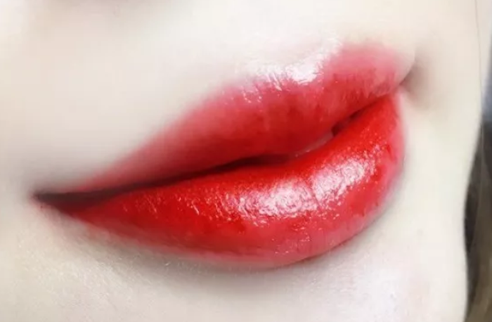 廣西紋繡技師：紋唇顏色不正常怎么辦？