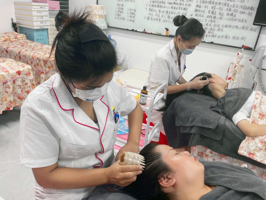 頭療養(yǎng)發(fā)基本流程，南寧頭皮養(yǎng)發(fā)護理班實操講解