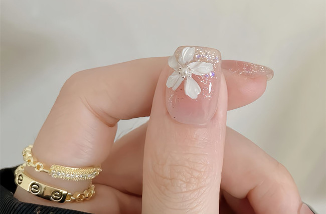 仙女必備顯白短款美甲，廣西美甲排行榜推薦