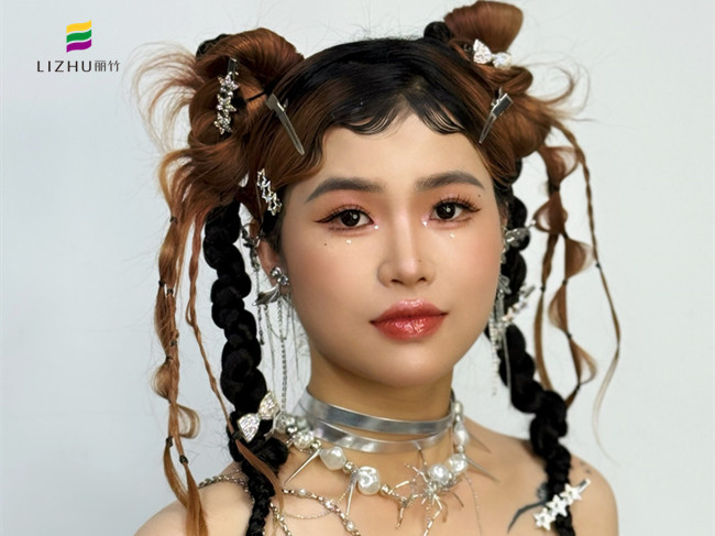 千禧甜辣妝，實力詮釋南寧彩妝學(xué)校哪家好？