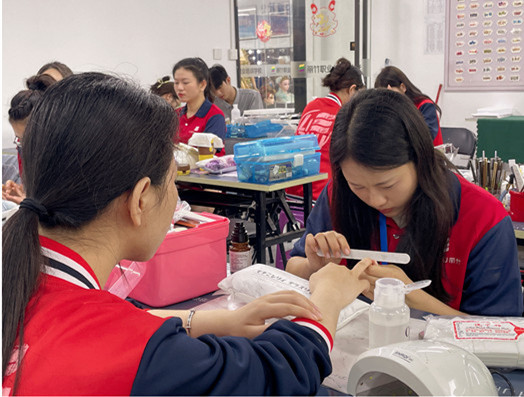 全員通過(guò)！南寧美甲基礎(chǔ)班升班考試