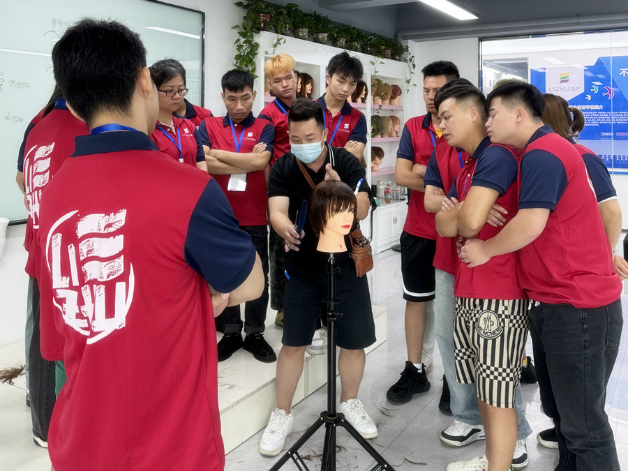 均等層次修剪，南寧美發(fā)基礎(chǔ)教案知識