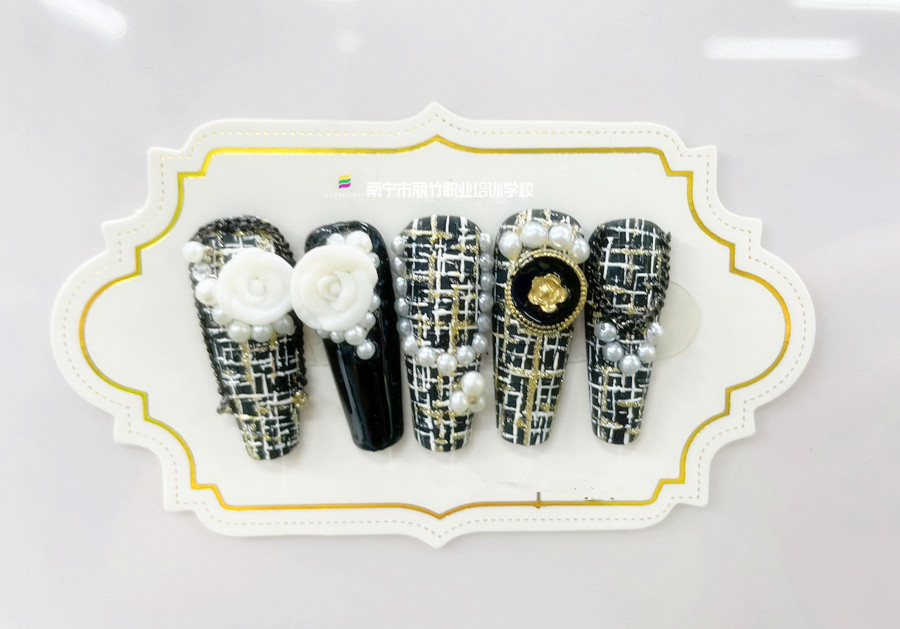 小香風(fēng)美甲，南寧美甲學(xué)徒必學(xué)款式