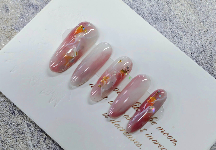 夏日暈染美甲，廣西學(xué)美甲零基礎(chǔ)學(xué)員作品