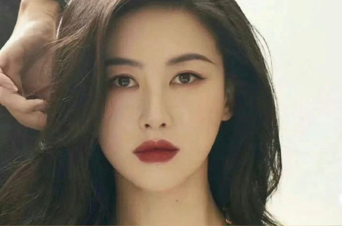 水彎眉教程，南寧化妝師日常必學(xué)