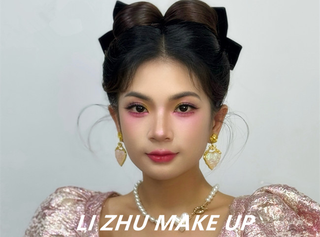 在逃公主造型，告訴南寧專業(yè)彩妝去哪學(xué)南寧專業(yè)彩妝去哪學(xué)？