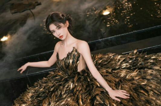 鞠婧祎金羽妝教程，南寧化妝仿妝培訓(xùn)