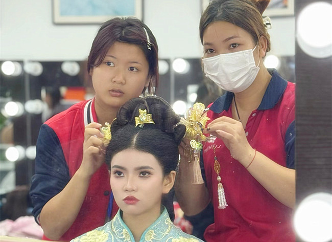 秀禾妝容，用實(shí)力展現(xiàn)廣西彩妝學(xué)校哪家有實(shí)力？