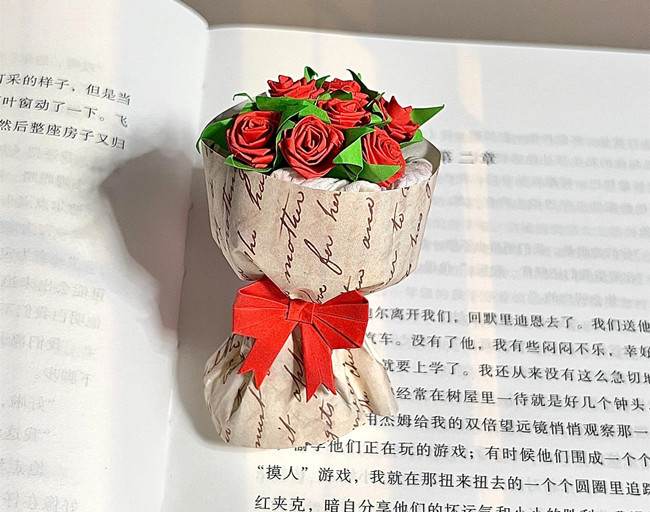 玫瑰花束折紙教程，廣西花藝培訓(xùn)學(xué)校推薦
