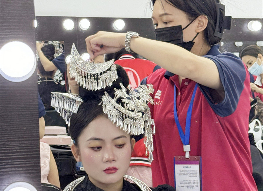 民族風(fēng)旅拍寫真，廣西彩妝訓(xùn)練作品