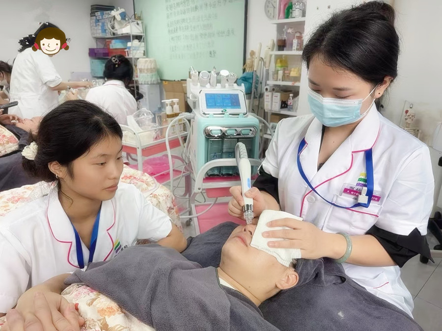 你的皮膚適合做小氣泡嗎？學(xué)皮膚管理零基礎(chǔ)