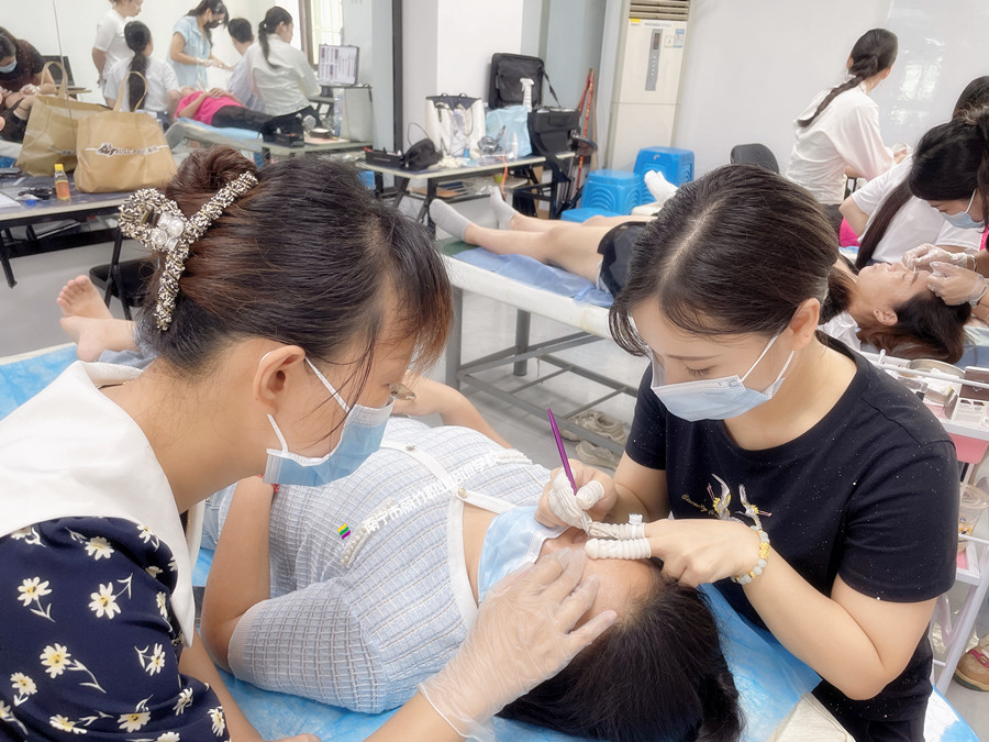 廣西紋繡哪里可以進(jìn)修？色乳的選擇