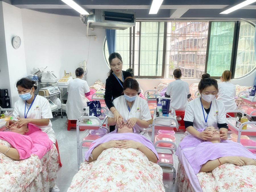 廣西皮膚管理美容師：換季如何正確護(hù)膚？