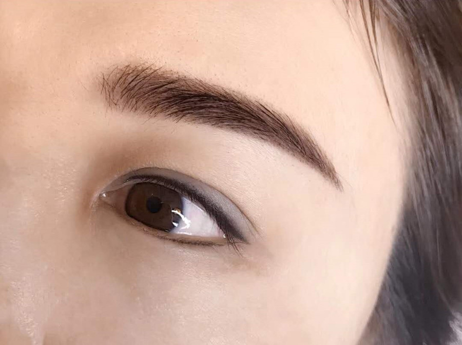 紋美瞳線的操作步驟，南寧學(xué)紋美瞳線