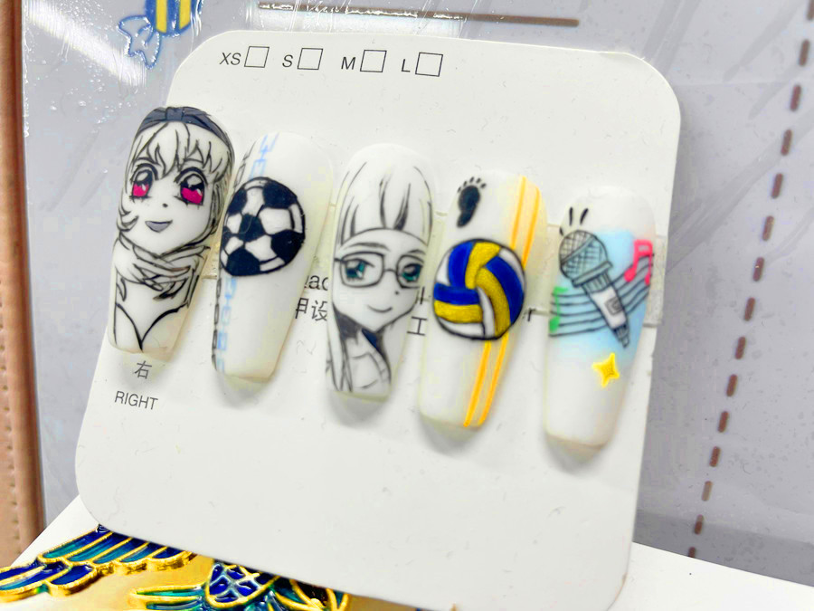 廣西美甲教育：什么是手繪美甲？