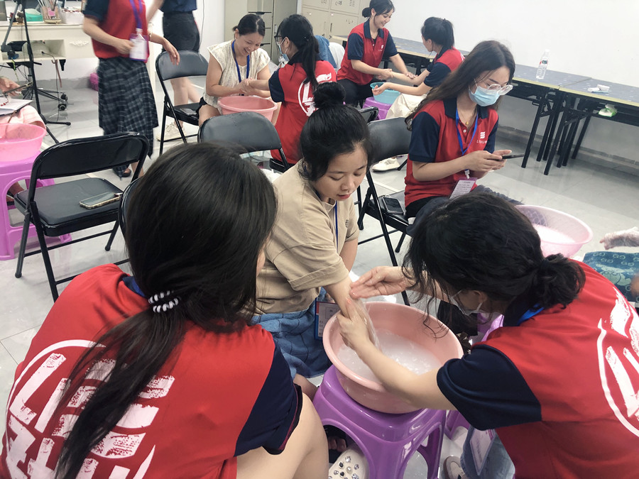 在家如何進(jìn)行手部護(hù)理？南寧美甲課堂花絮