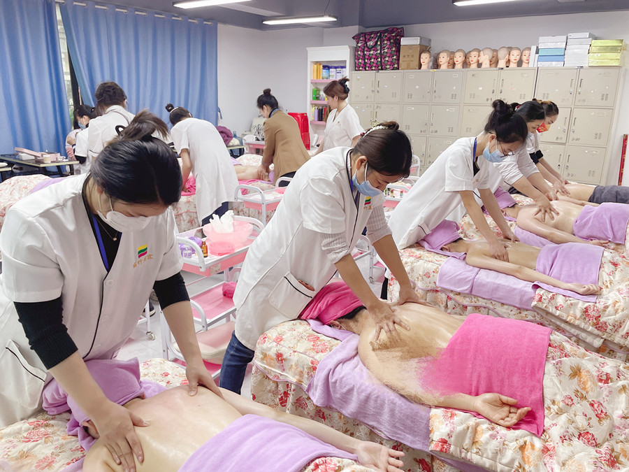 肩部按摩操作注意事項(xiàng)，廣西美容健康管理手法講解