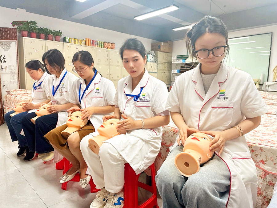 零基礎學美容的入門練習，廣西美容師日常