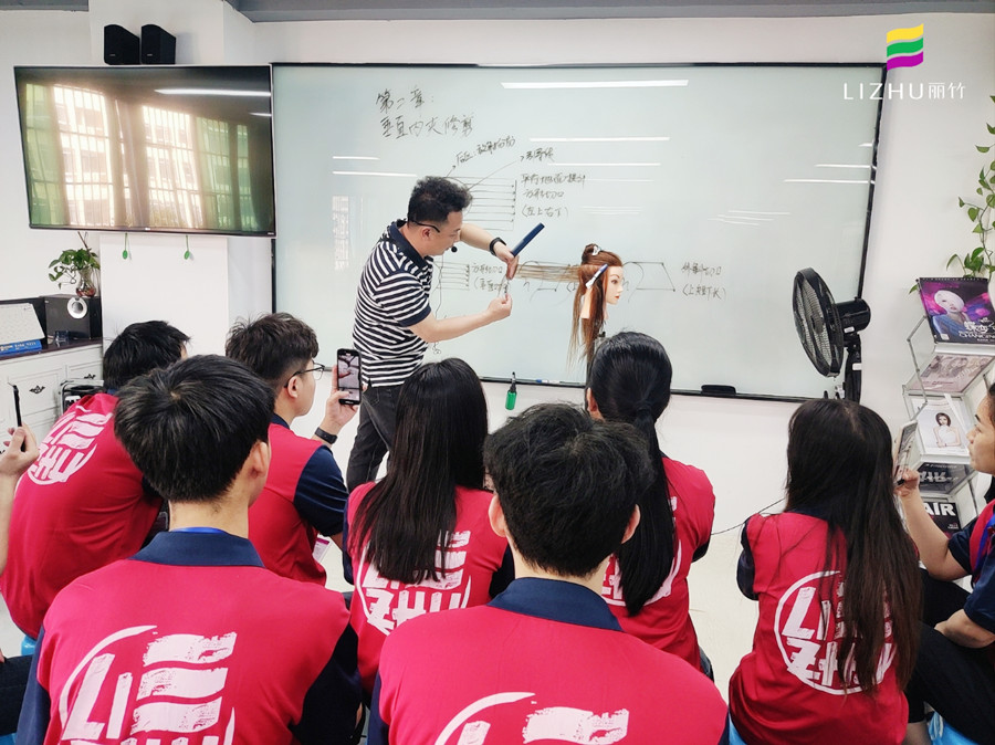 螳螂須發(fā)型的適合人群，廣西美發(fā)修剪