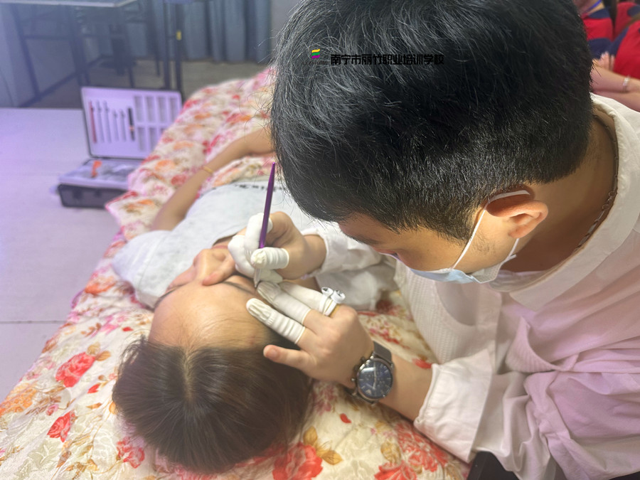 紋繡術(shù)后禁忌要點，廣西眉眼唇紋繡學(xué)校分享