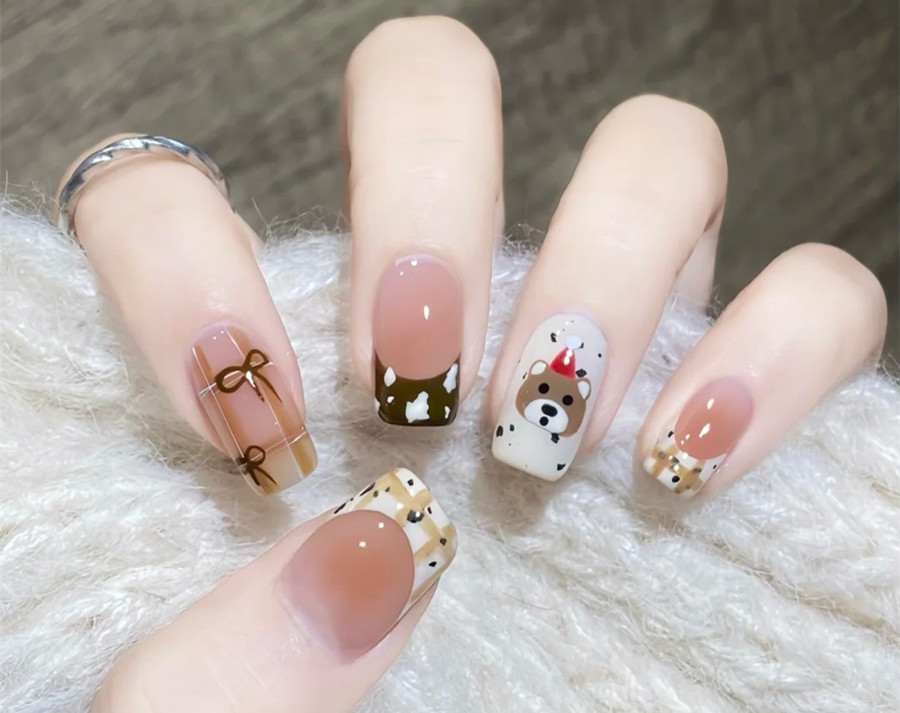 格紋小熊美甲教程，南寧市學(xué)美甲