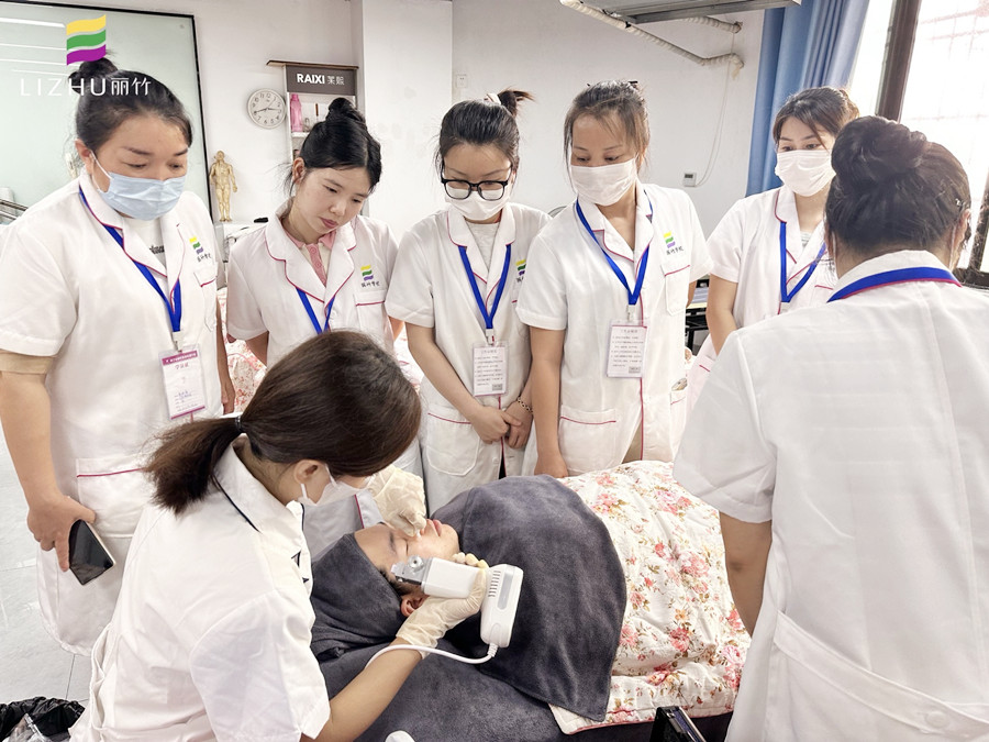 南寧護膚美容：輕療膚是什么？