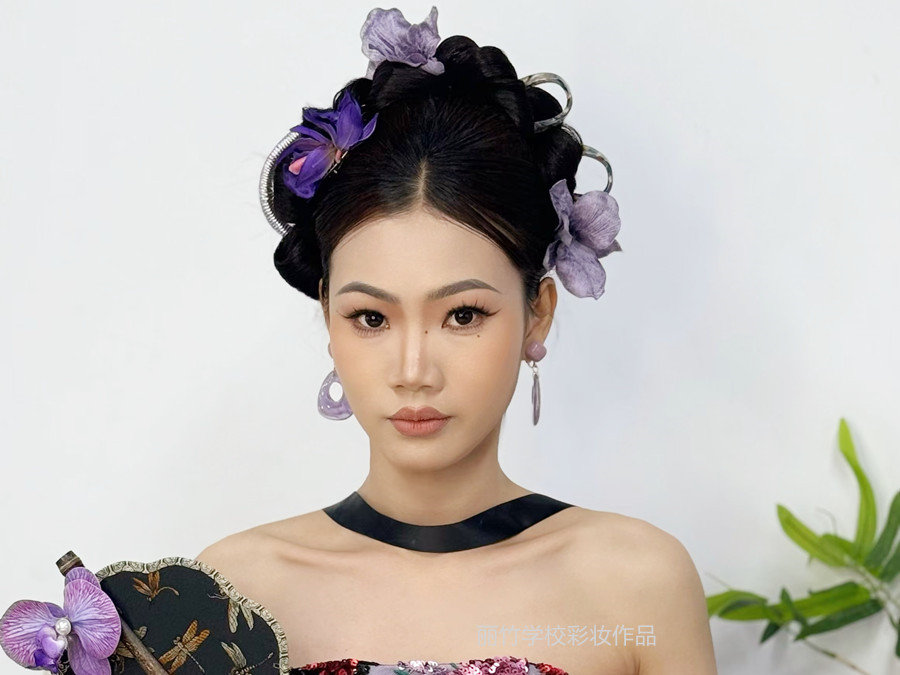 廣西彩妝形象造型學校作品：新中式造型
