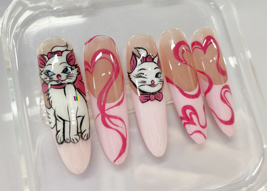 手繪瑪麗貓美甲，廣西美甲實(shí)操作品