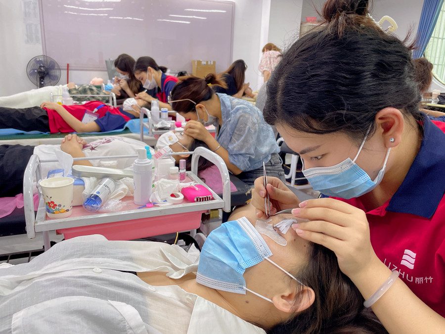 美睫師必需具備的基本功，學(xué)美睫0基礎(chǔ)