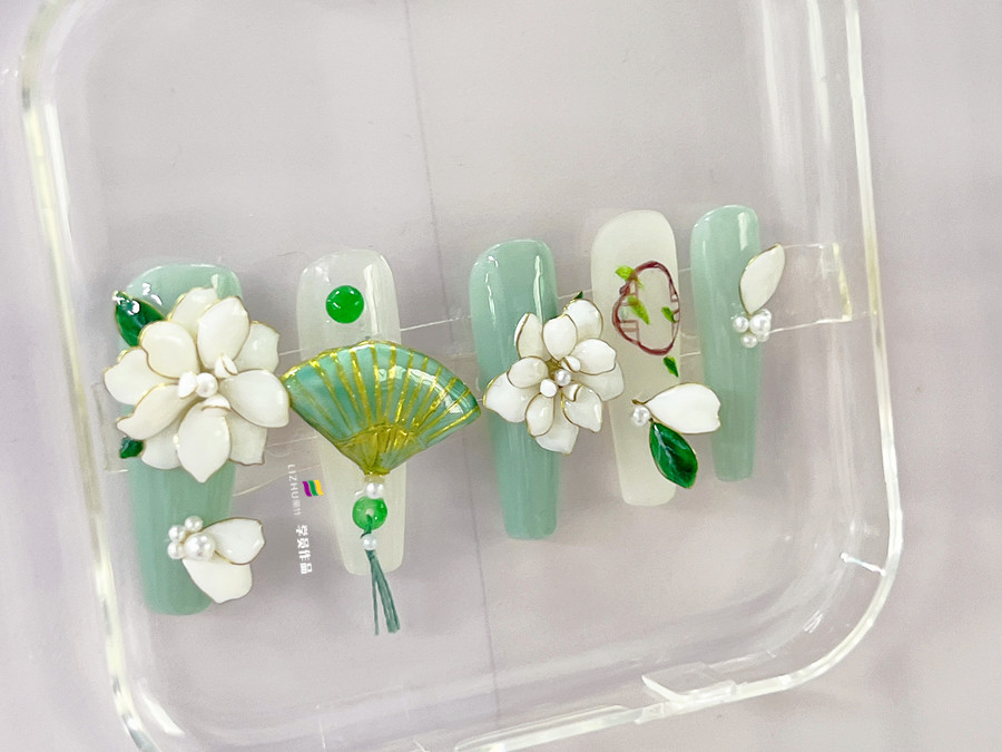 薄荷綠飾品國風(fēng)美甲，南寧美甲學(xué)徒必學(xué)款