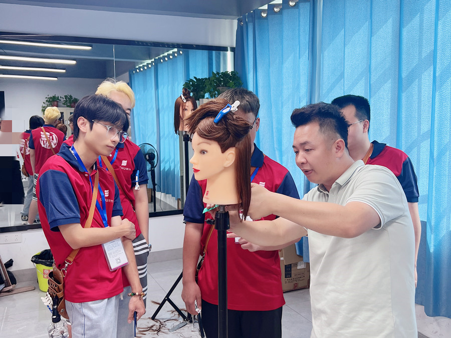 南寧市學(xué)美發(fā)，南寧美發(fā)哪里專業(yè)